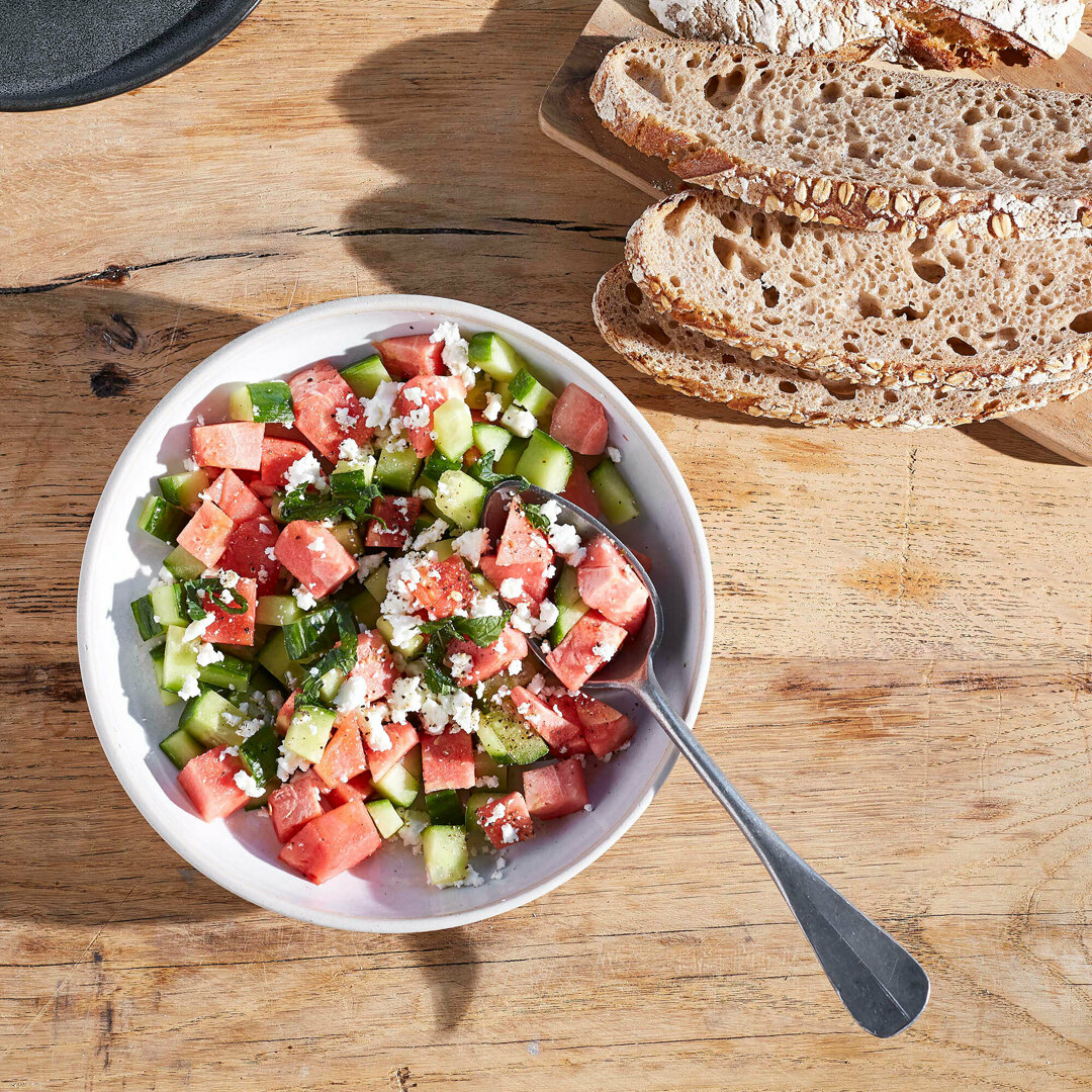 Salade met watermeloen, komkommer en feta